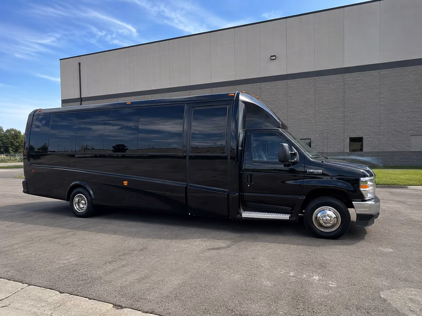charter buses to toyota arena shows and concerts in ontario