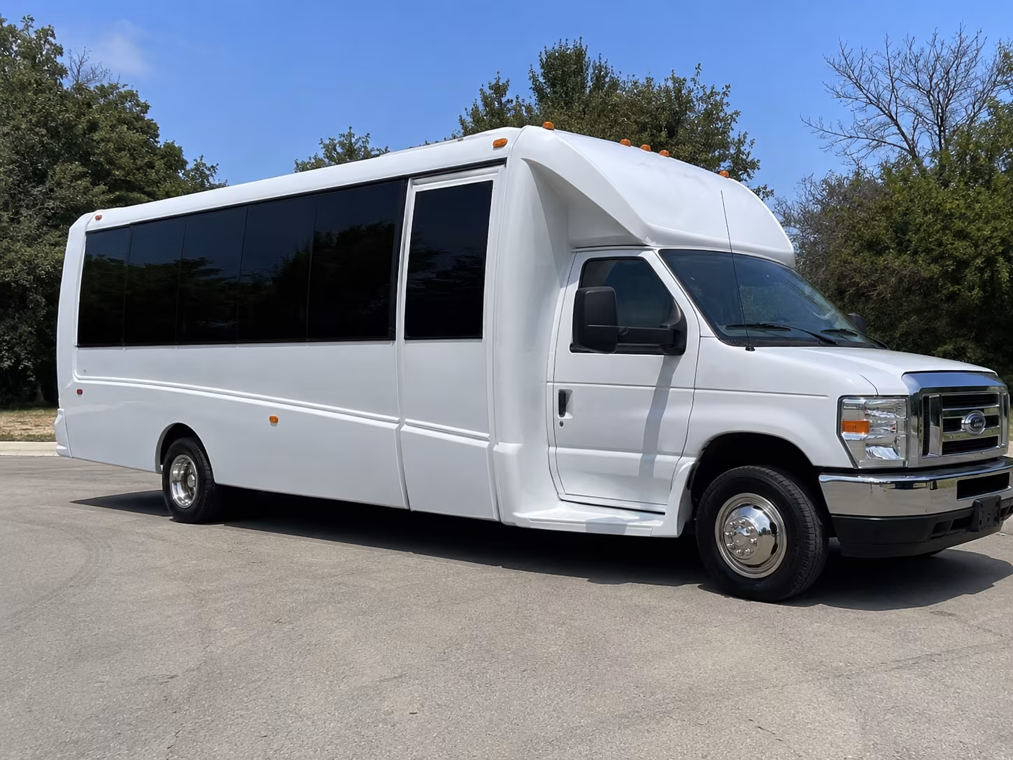 quincea n era sweet 16 party bus rental